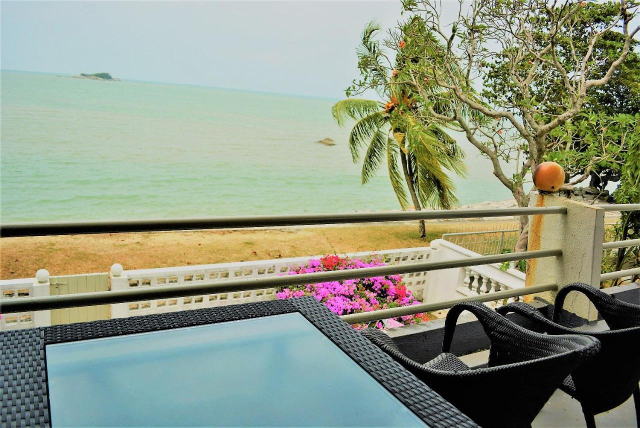 G&T'S Beach Front Villa Tanjung Bungah  Eksteriør bilde